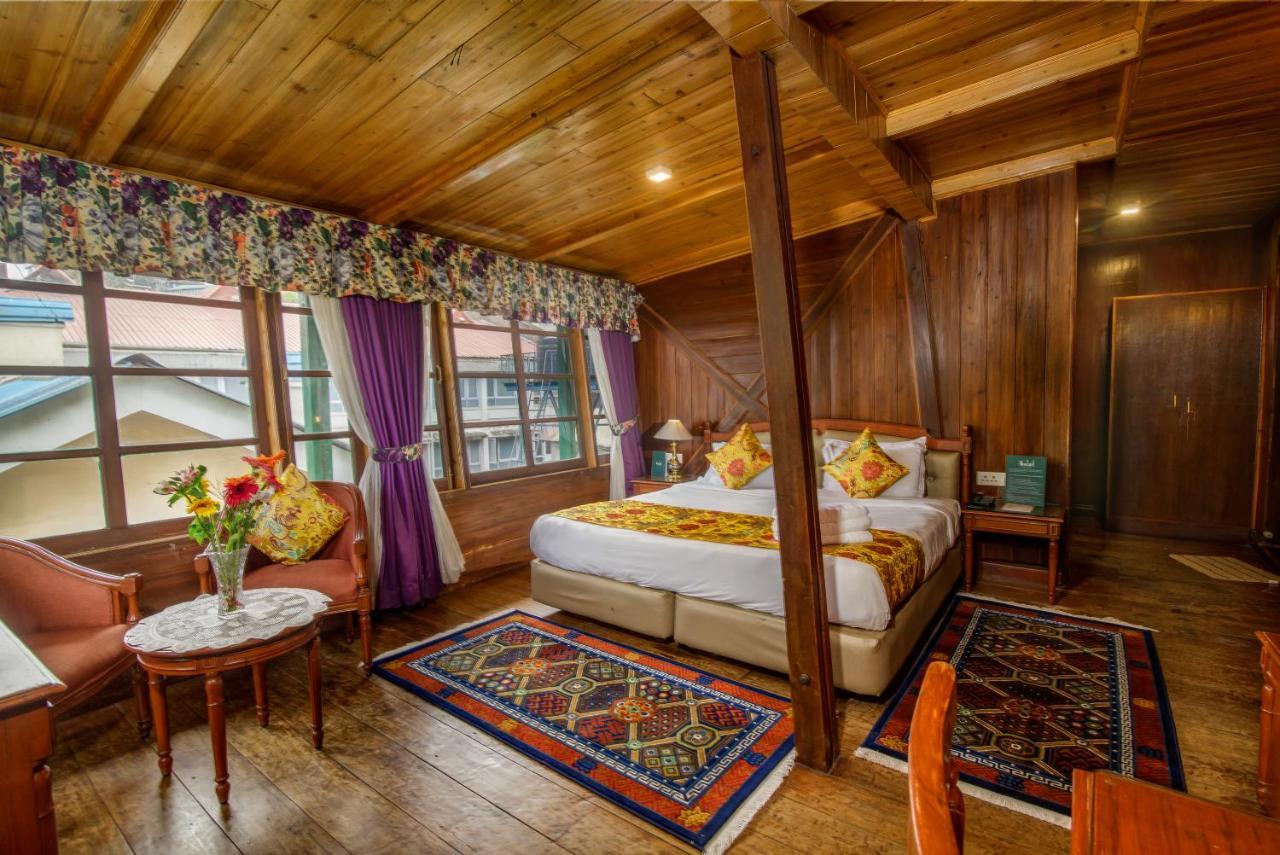 Muscatel Himalayan Resort - 400 Mts From Mall Road Dárdžiling Exteriér fotografie