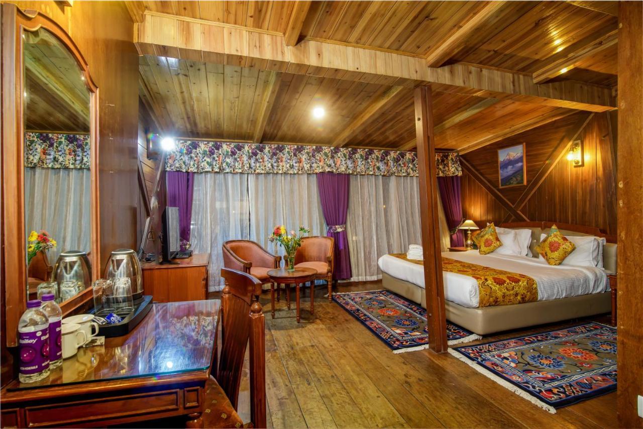 Muscatel Himalayan Resort - 400 Mts From Mall Road Dárdžiling Exteriér fotografie