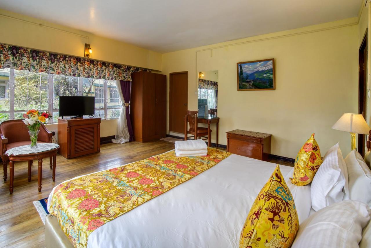 Muscatel Himalayan Resort - 400 Mts From Mall Road Dárdžiling Exteriér fotografie
